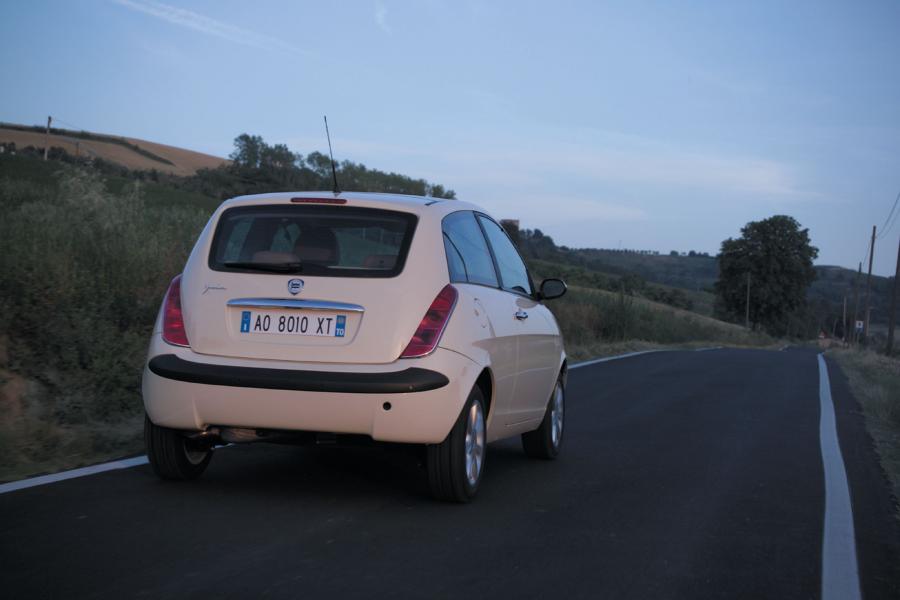  Lancia Ypsilon 2003 года  (фото 52 из 114)